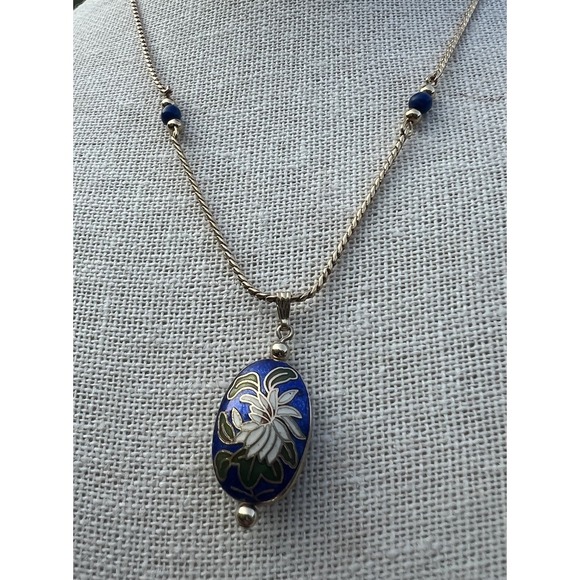 Avon Jewelry - Vintage White Lily Flower Necklace Cloisonne Enamel Blue Floral